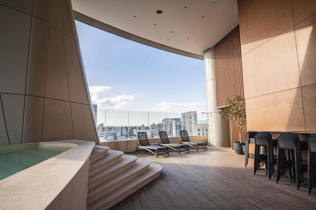 Luxury 2-Bedroom Apartment at 19th Floor in Nicosia City Centre
