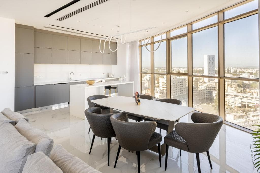 Luxury 2-Bedroom Apartment at 19th Floor in Nicosia City Centre