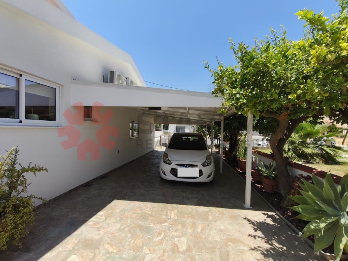 Luxury 5 Bedroom Villa for Sale in Aradippou, Larnaca