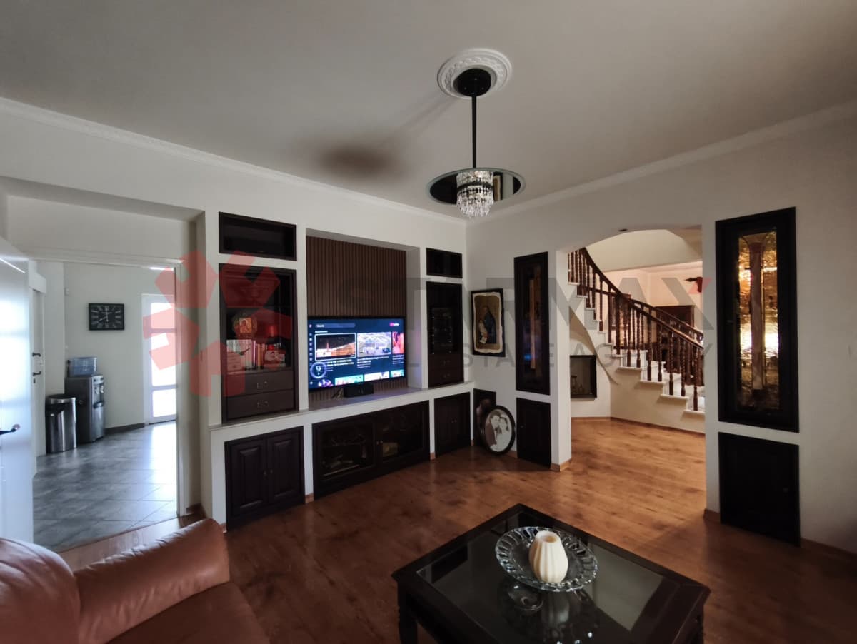 Luxury 5 Bedroom Villa for Sale in Aradippou, Larnaca